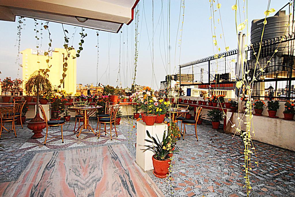 Kathmandu Grand Hotel Екстериор снимка