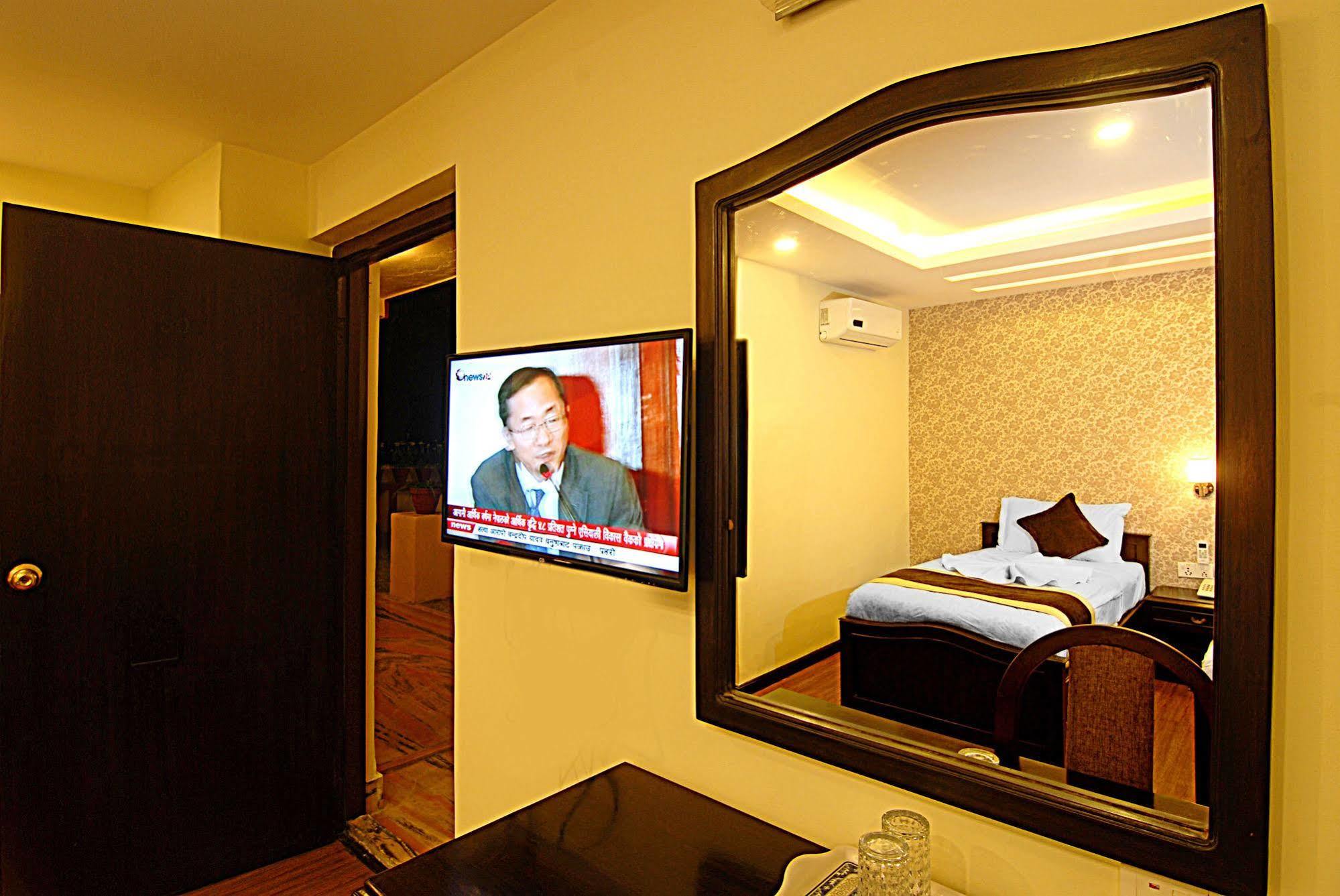 Kathmandu Grand Hotel Екстериор снимка