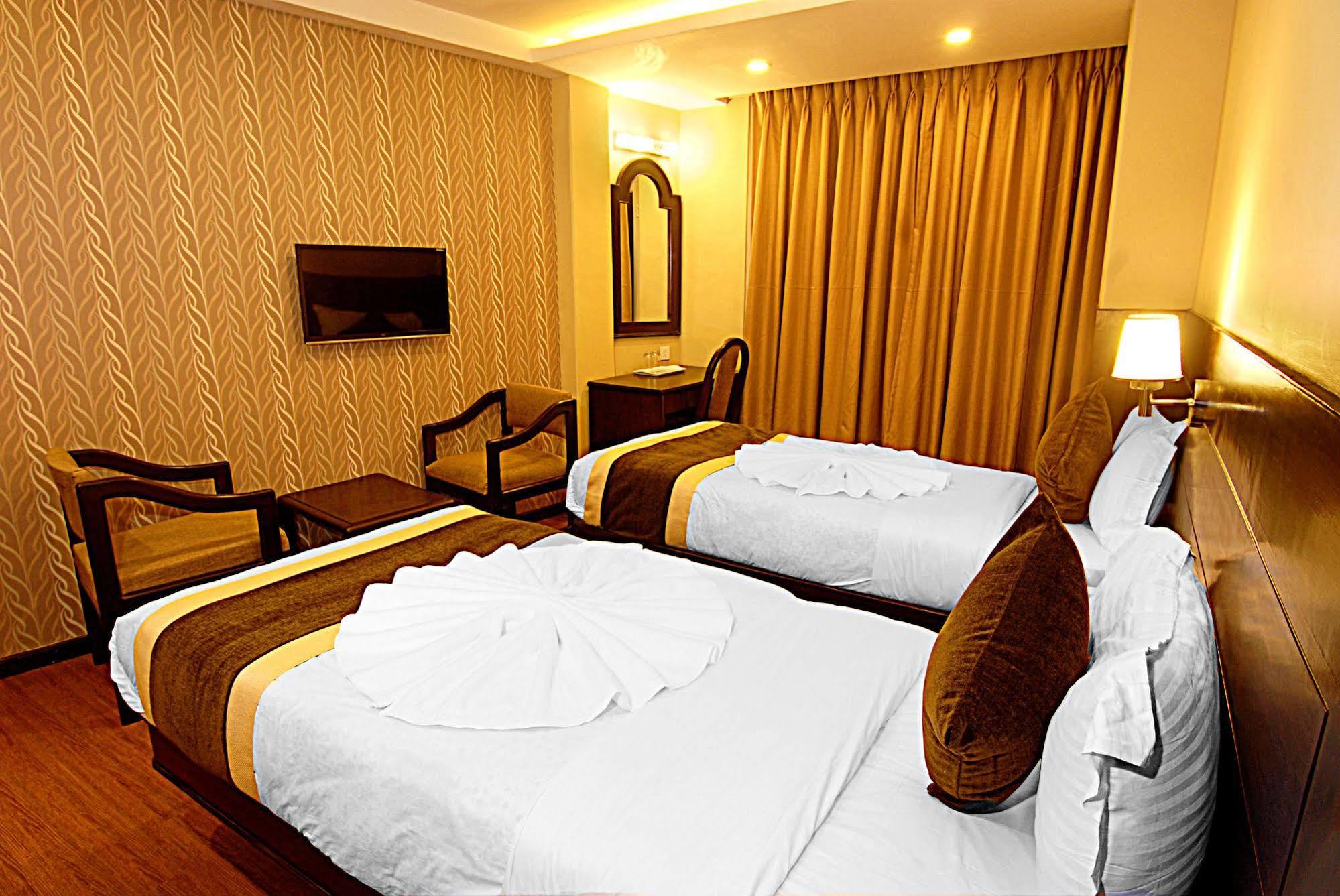 Kathmandu Grand Hotel Екстериор снимка
