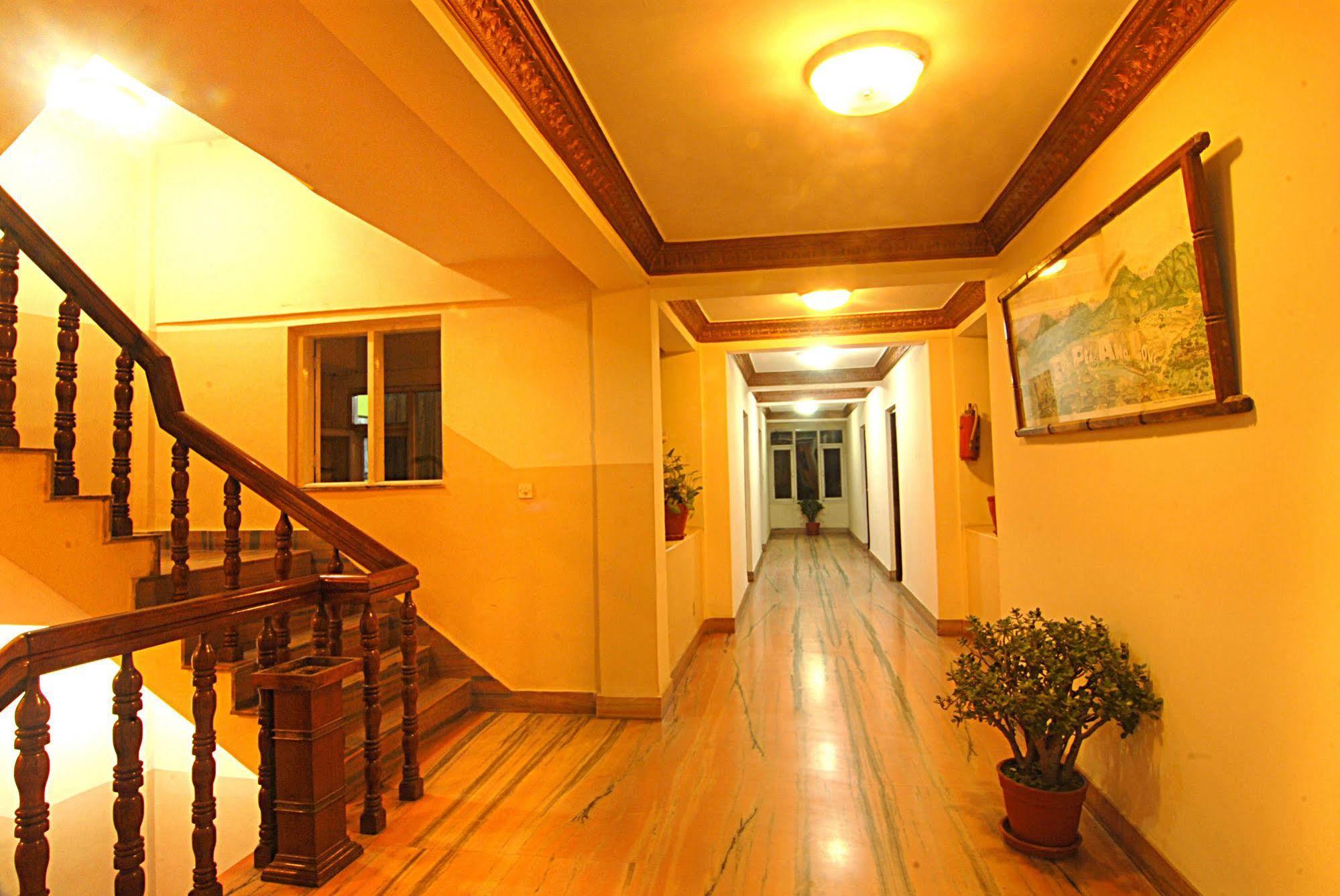 Kathmandu Grand Hotel Екстериор снимка